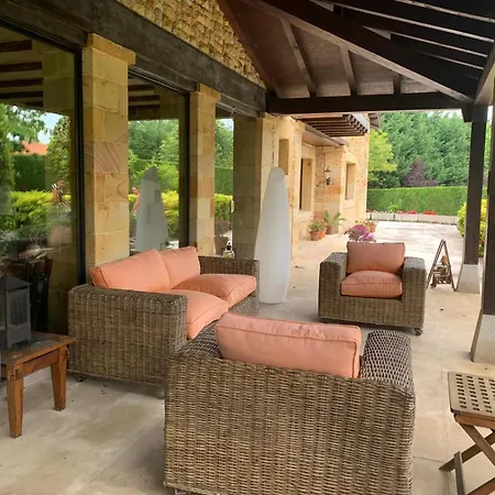 Casa Con Encanto En Loredo-somo A 300m De La Playa